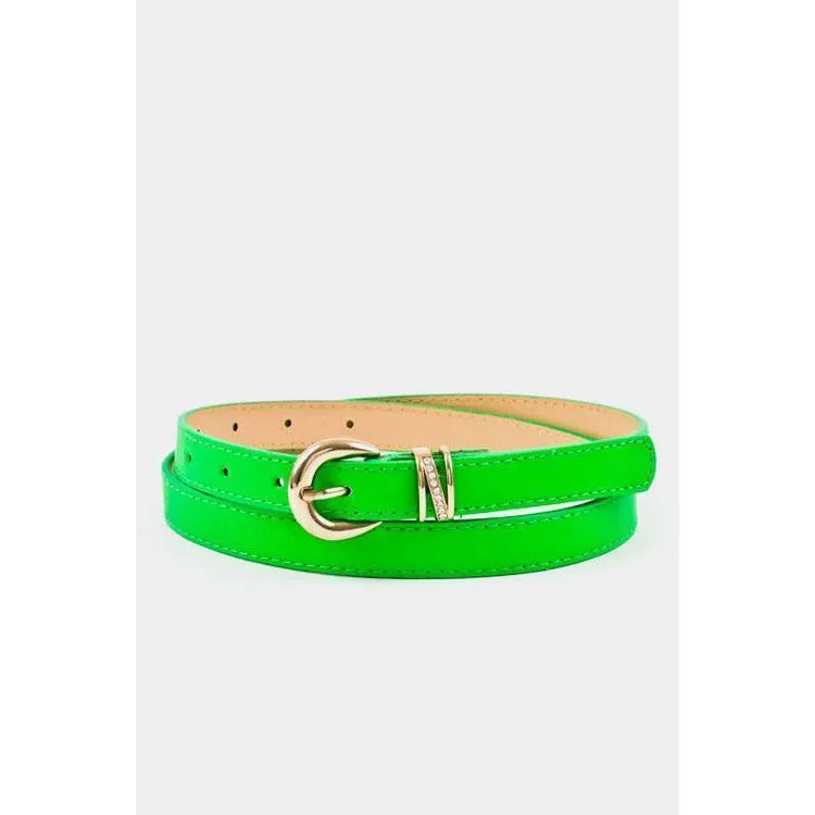Buckle accent stitch belt