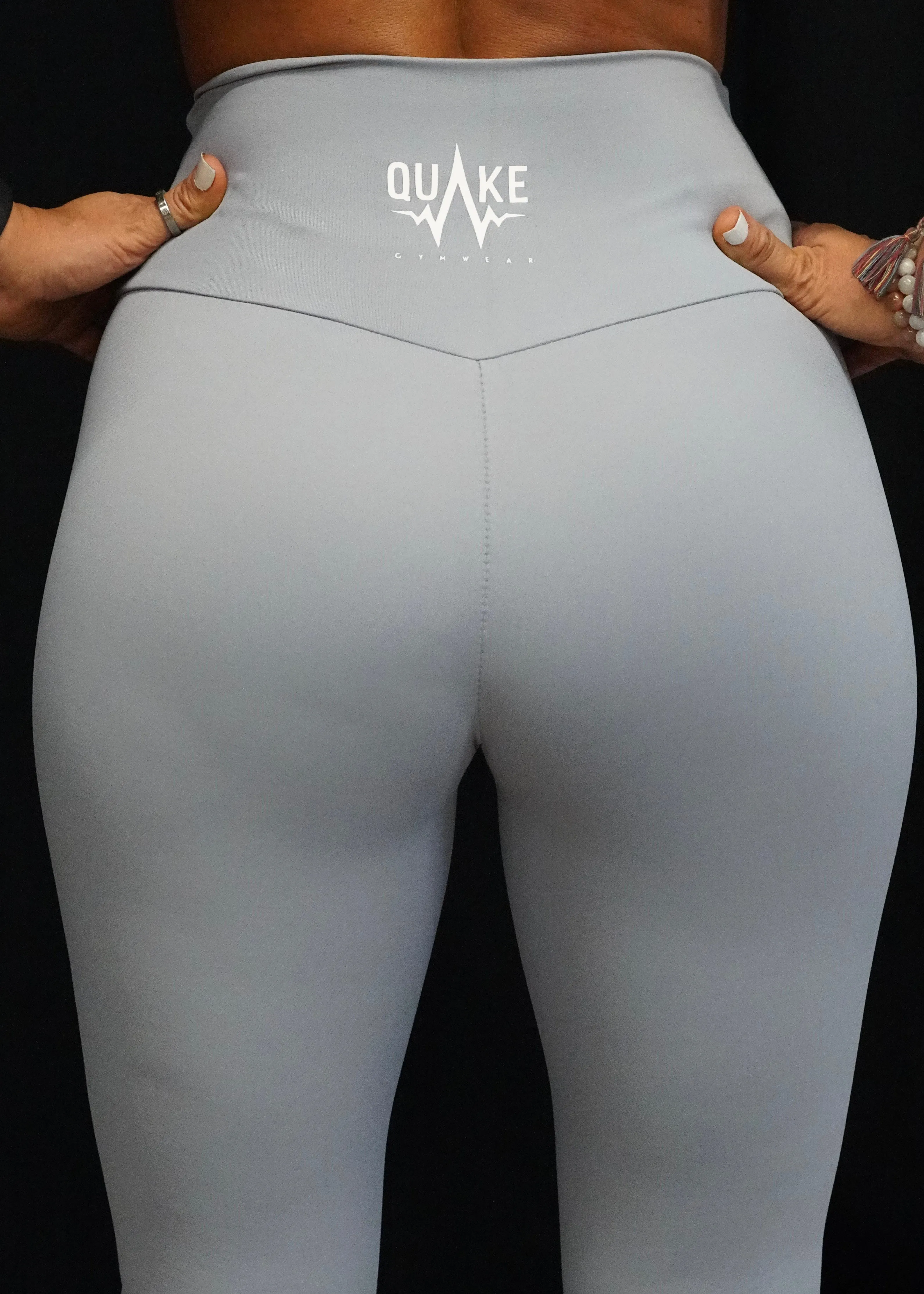 Quake Classic Sport Bra & Leggings Pair (Grey)
