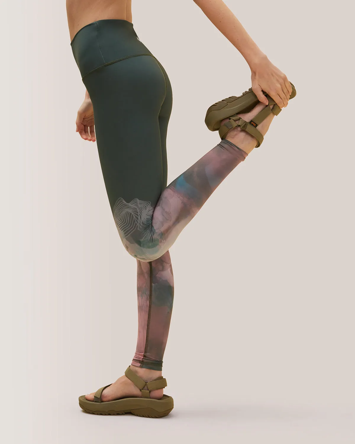 Reversible Ultralight High-Rise Legging - Aurora Borealis