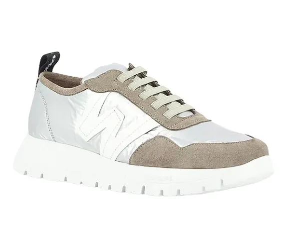 Slip On Sneaker
