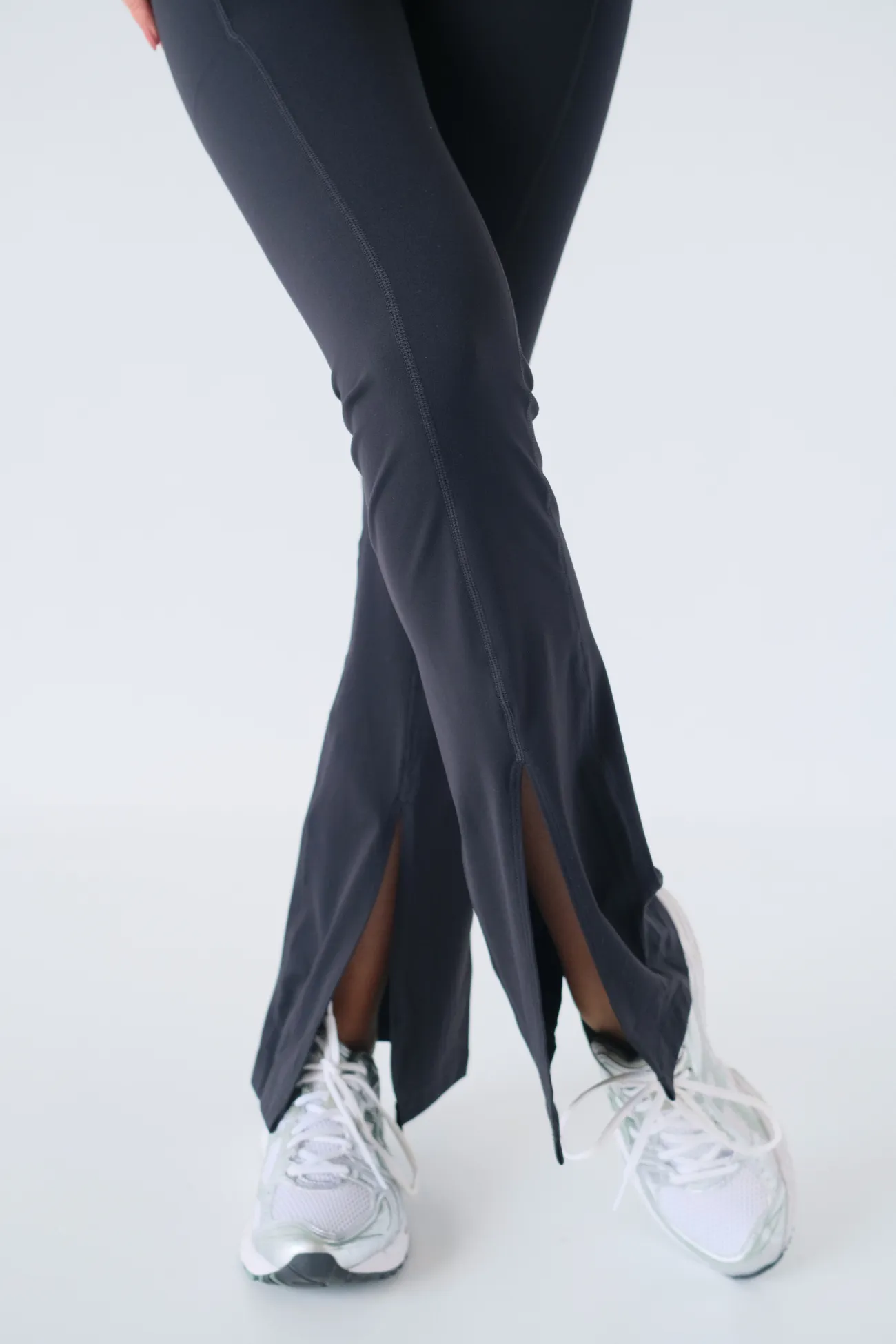 Split Flare Pocket Leggings - Black